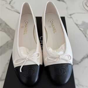 CHANEL Women's Cream and Black Flats